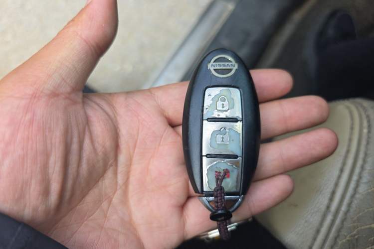 Used Nissan X-Trail 2012 2.5L CVT Luxury Edition 4WD Vehicle Key