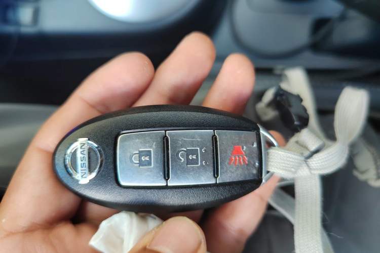 Used Nissan X-Trail 2012 2.5L CVT Luxury Edition 4WD Vehicle Key