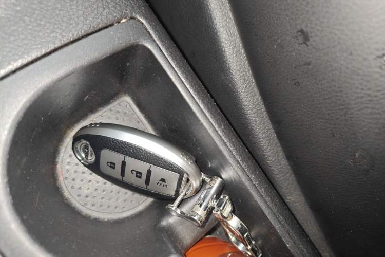 Used Nissan X-Trail 2012 2.5L CVT Luxury Edition 4WD Vehicle Key