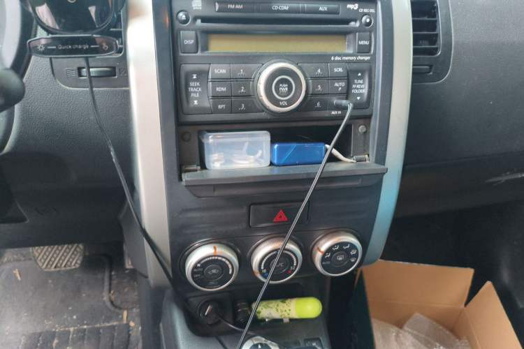 Used Nissan X-Trail 2012 2.5L CVT Luxury Edition 4WD Audio And AC Panel