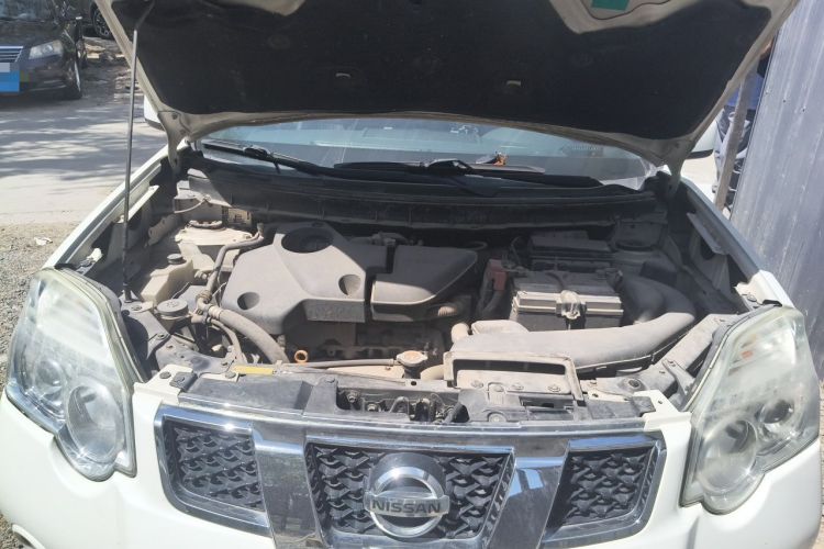 Used Nissan X-Trail 2012 2.5L CVT Luxury Edition 4WD Engine Bay