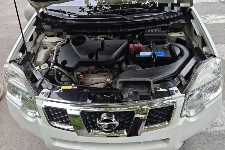 Used Nissan X-Trail 2012 2.5L CVT Luxury Edition 4WD Engine Bay