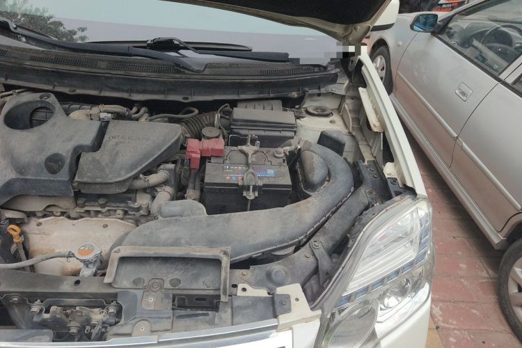 Used Nissan X-Trail 2012 2.5L CVT Luxury Edition 4WD Engine Bay Left