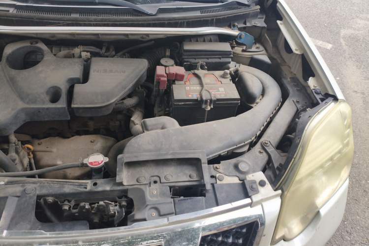Used Nissan X-Trail 2012 2.5L CVT Luxury Edition 4WD Engine Bay Left