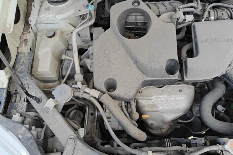 Used Nissan X-Trail 2012 2.5L CVT Luxury Edition 4WD Engine Bay Right
