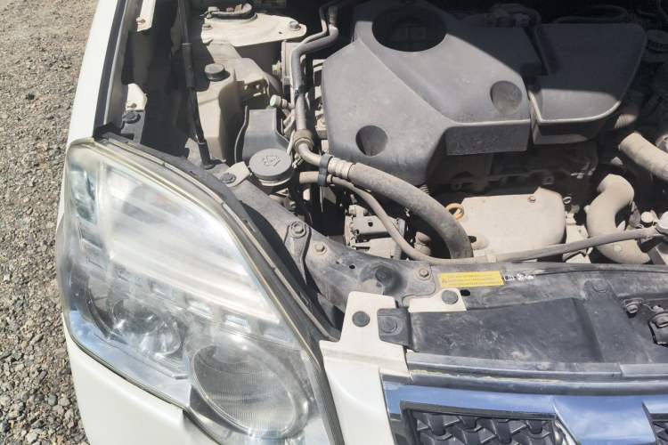 Used Nissan X-Trail 2012 2.5L CVT Luxury Edition 4WD Engine Bay Right