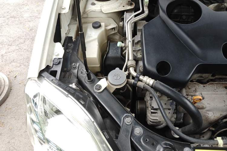 Used Nissan X-Trail 2012 2.5L CVT Luxury Edition 4WD Engine Bay Right
