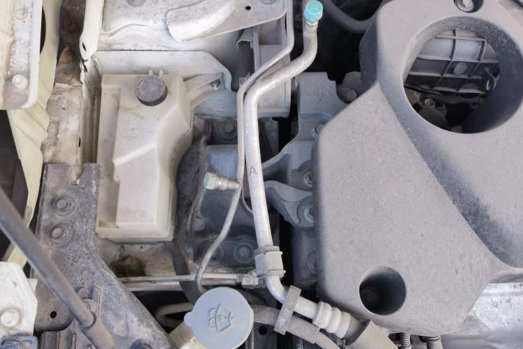 Used Nissan X-Trail 2012 2.5L CVT Luxury Edition 4WD Engine Bay Right