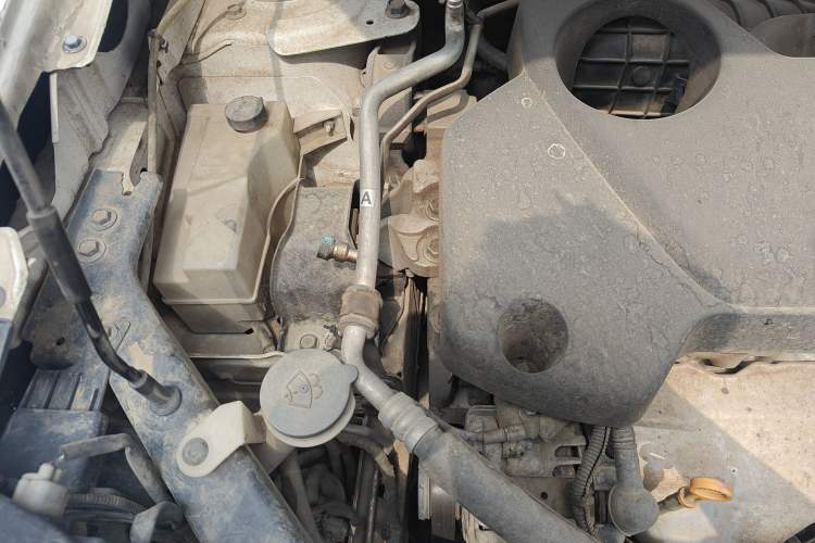 Used Nissan X-Trail 2012 2.5L CVT Luxury Edition 4WD Engine Bay Right