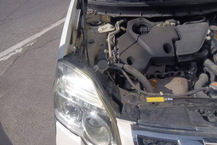 Used Nissan X-Trail 2012 2.5L CVT Luxury Edition 4WD Engine Bay Right