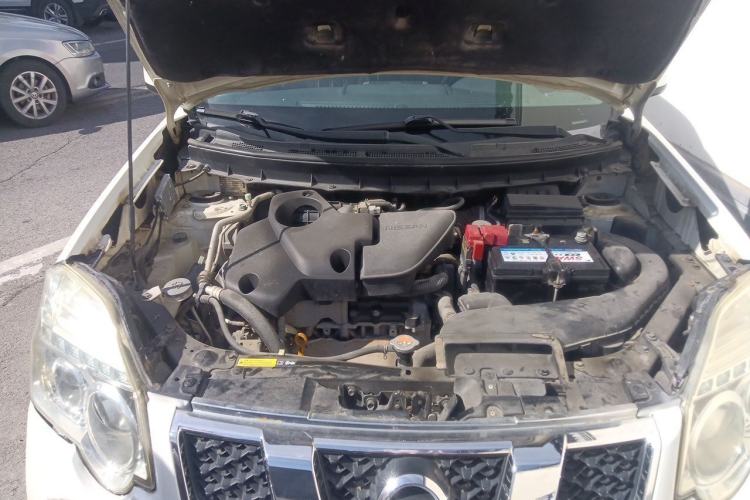 Used Nissan X-Trail 2012 2.5L CVT Luxury Edition 4WD Engine Bay