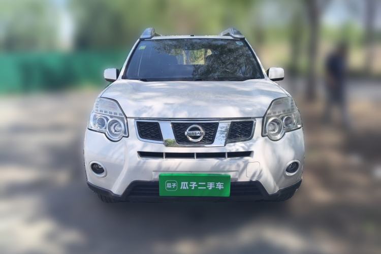 Used Nissan X-Trail 2012 2.5L CVT Luxury Edition 4WD Front