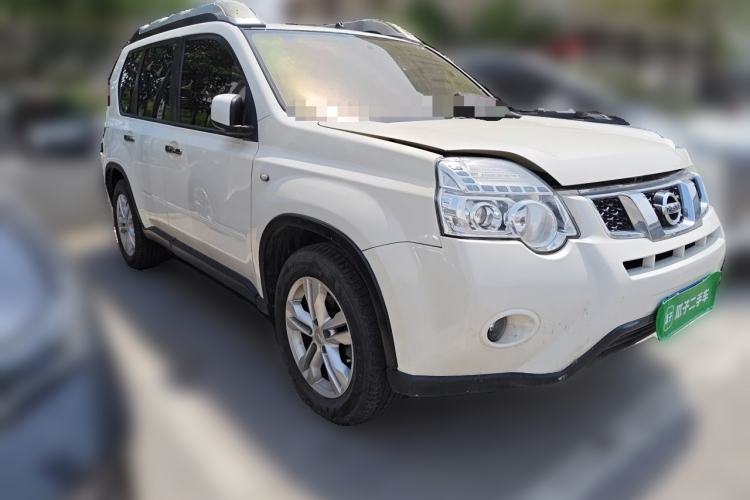 Used Nissan X-Trail 2012 2.5L CVT Luxury Edition 4WD Front Right 45 Deg