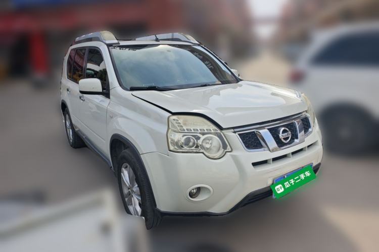 Used Nissan X-Trail 2012 2.5L CVT Ultimate Edition 4WD Front Right 45 Deg