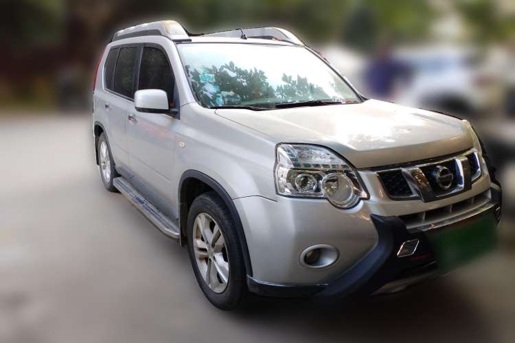 Used Nissan X-Trail 2012 2.5L Manual Luxury Edition 4WD Front Right 45 Deg
