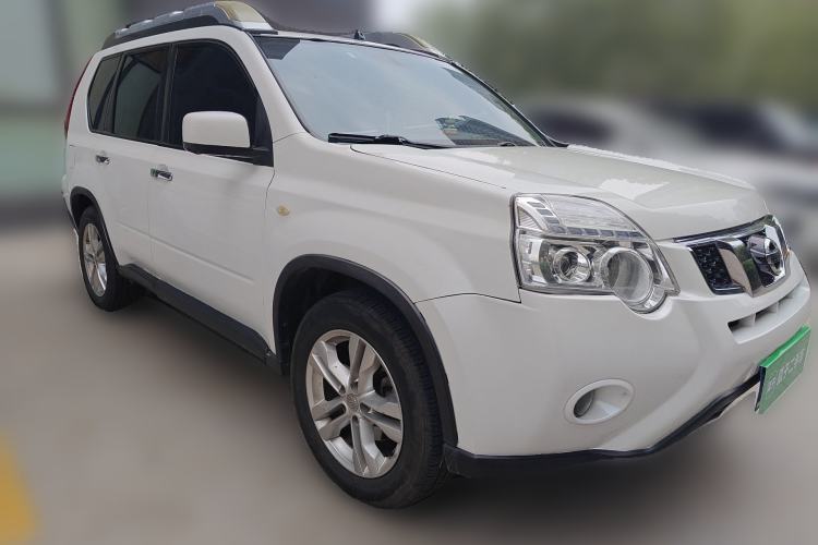 Used Nissan X-Trail 2012 2.5L CVT Luxury Edition 4WD Front Right 45 Deg