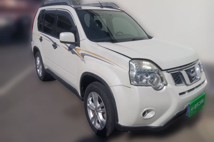 Used Nissan X-Trail 2012 2.5L CVT Luxury Edition 4WD Front Right 45 Deg