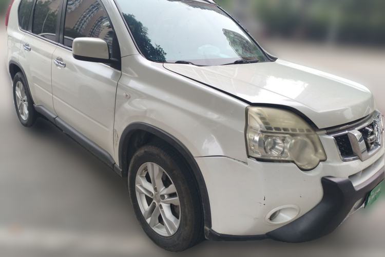 Used Nissan X-Trail 2012 2.5L CVT Luxury Edition 4WD Front Right 45 Deg