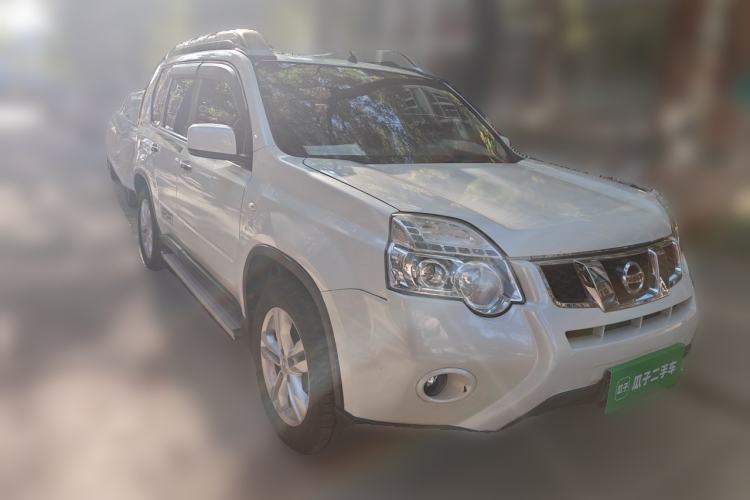 Used Nissan X-Trail 2012 2.5L CVT Luxury Edition 4WD Front Right 45 Deg