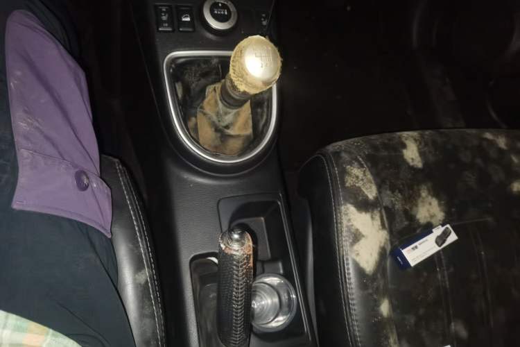 Used Nissan X-Trail 2012 2.5L Manual Luxury Edition 4WD Gear Lever