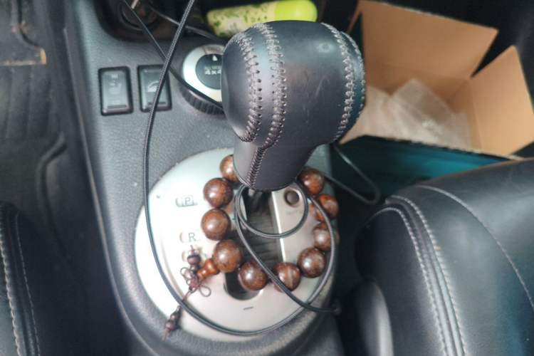 Used Nissan X-Trail 2012 2.5L CVT Luxury Edition 4WD Gear Lever