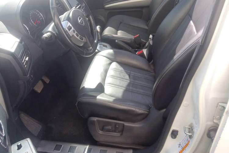Used Nissan X-Trail 2012 2.5L CVT Luxury Edition 4WD Left Front Seat