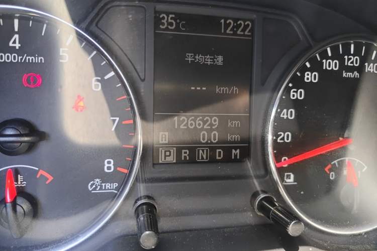 Used Nissan X-Trail 2012 2.5L CVT Luxury Edition 4WD Odometer Close Up