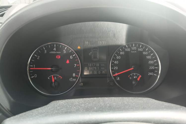Used Nissan X-Trail 2012 2.5L CVT Luxury Edition 4WD Odometer Close Up