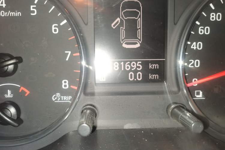 Used Nissan X-Trail 2012 2.5L Manual Luxury Edition 4WD Odometer Close Up