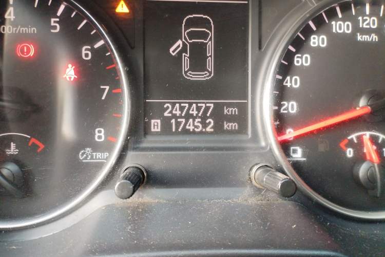 Used Nissan X-Trail 2012 2.5L Manual Luxury Edition 4WD Odometer Close Up