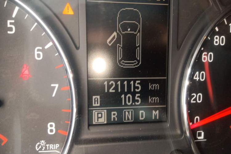 Used Nissan X-Trail 2012 2.5L CVT Luxury Edition 4WD Odometer Close Up