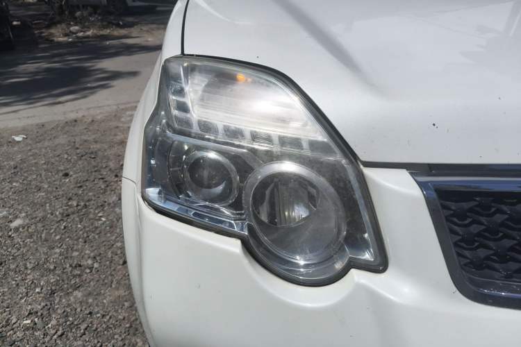 Used Nissan X-Trail 2012 2.5L CVT Luxury Edition 4WD Right Front Headlight