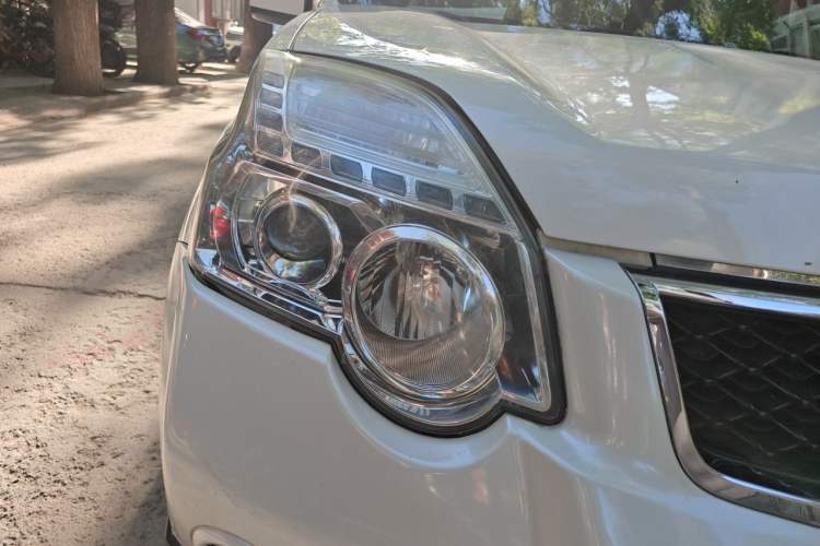 Used Nissan X-Trail 2012 2.5L CVT Luxury Edition 4WD Right Front Headlight