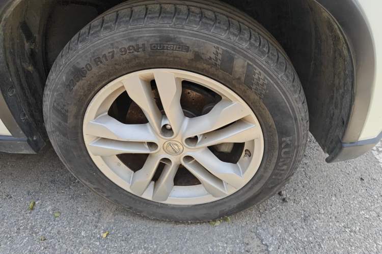 Used Nissan X-Trail 2012 2.5L CVT Luxury Edition 4WD Right Front Wheel Hub