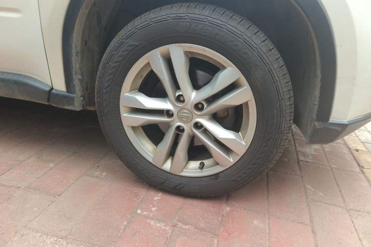 Used Nissan X-Trail 2012 2.5L CVT Luxury Edition 4WD Right Front Wheel Hub