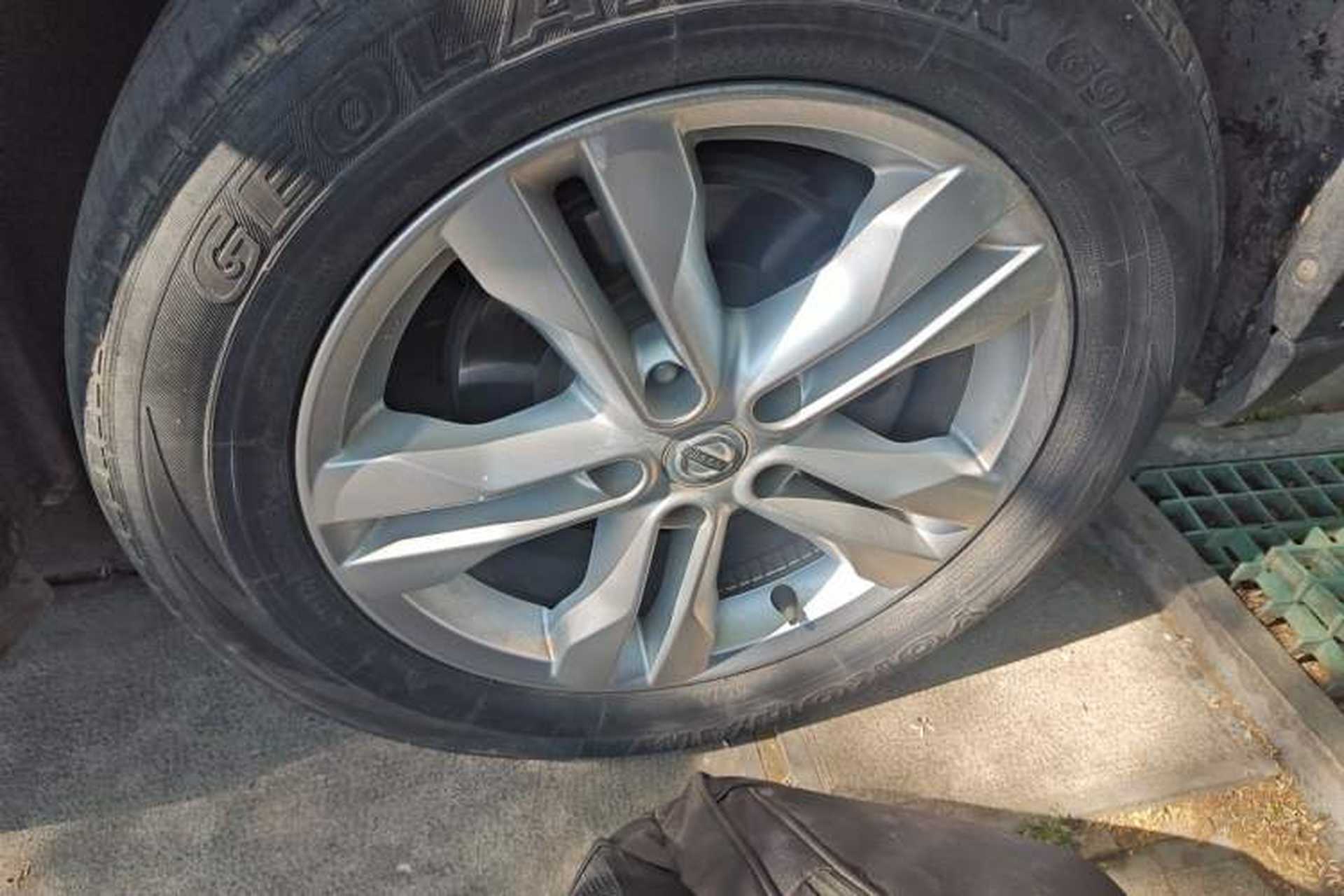 Used Nissan X-Trail 2012 2.5L CVT Luxury Edition 4WD Right Front Wheel Hub