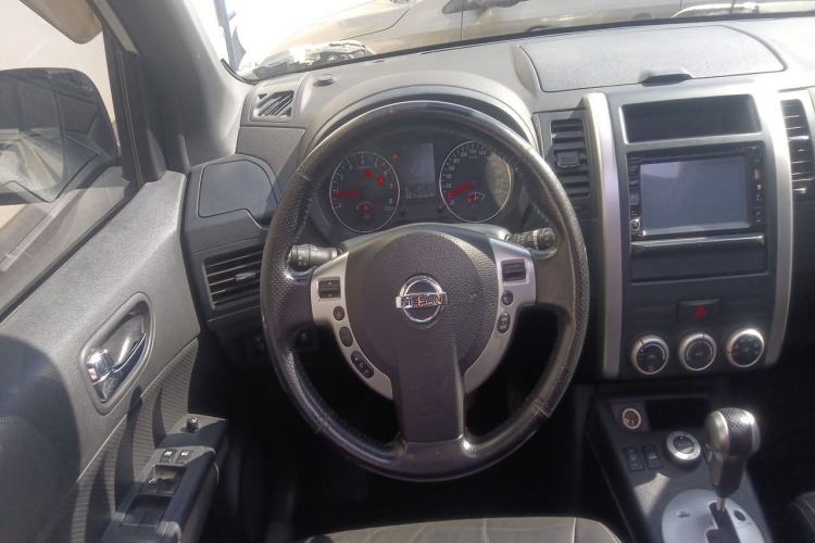 Used Nissan X-Trail 2012 2.5L CVT Luxury Edition 4WD Steering Wheel