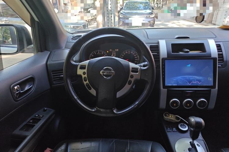 Used Nissan X-Trail 2012 2.5L CVT Luxury Edition 4WD Steering Wheel