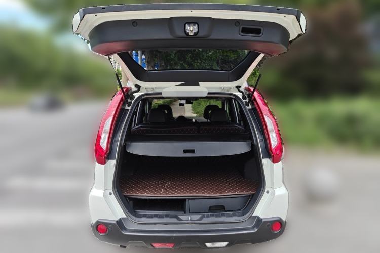 Used Nissan X-Trail 2012 2.5L CVT Luxury Edition 4WD Trunk