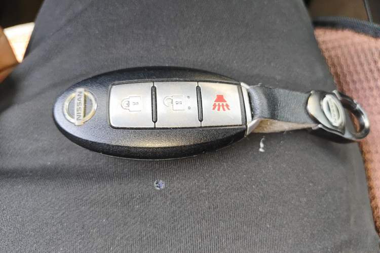 Used Nissan X-Trail 2012 2.5L CVT Luxury Edition 4WD Vehicle Key