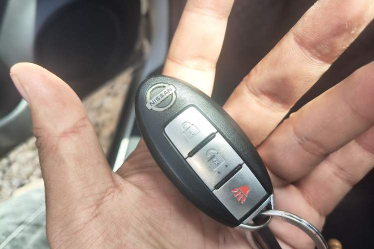 Used Nissan X-Trail 2012 2.5L CVT Luxury Edition 4WD Vehicle Key