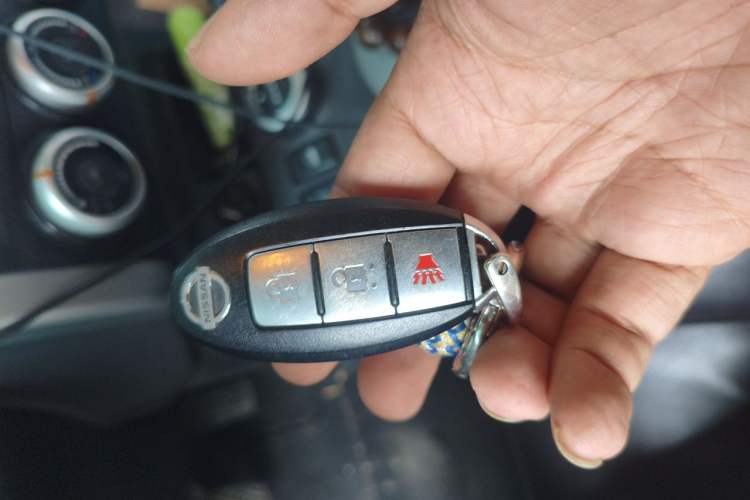 Used Nissan X-Trail 2012 2.5L CVT Luxury Edition 4WD Vehicle Key