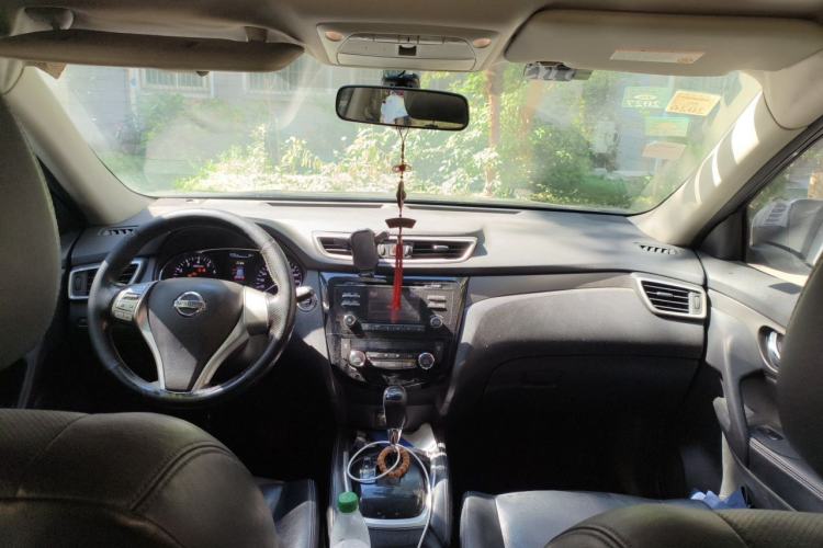 Used Nissan X-Trail 2014 2.0L CVT Comfort Edition 2WD Center Console