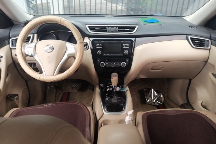 Used Nissan X-Trail 2014 2.0L CVT Comfort Edition 2WD Center Console