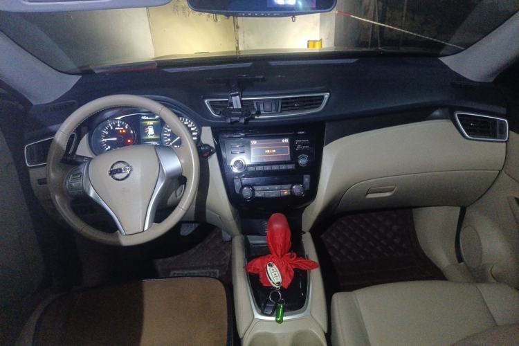 Used Nissan X-Trail 2014 2.0L CVT Comfort Edition 2WD Center Console