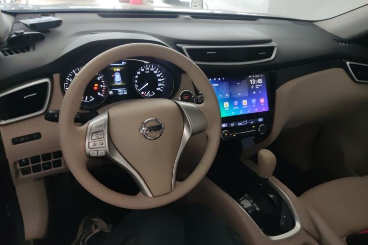Used Nissan X-Trail 2014 2.0L CVT Comfort Edition 2WD Center Console