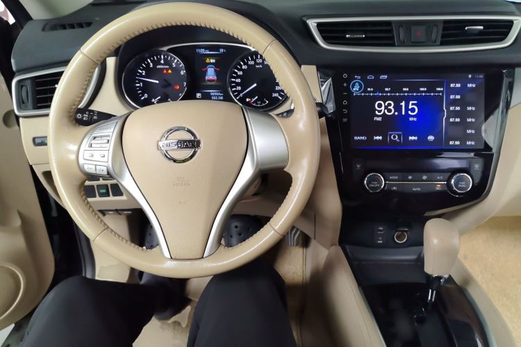 Used Nissan X-Trail 2014 2.0L CVT Comfort Edition 2WD Center Console