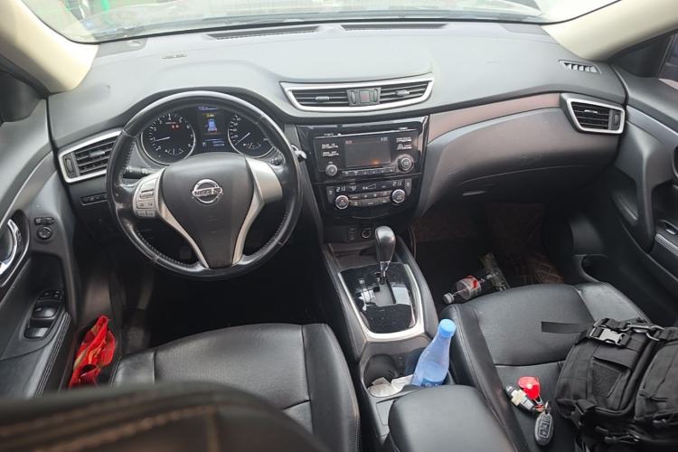 Used Nissan X-Trail 2014 2.0L CVT Comfort Edition 2WD Center Console