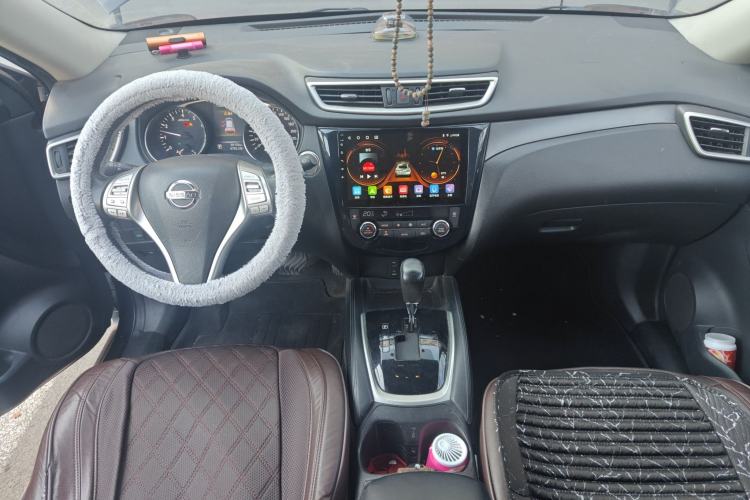 Used Nissan X-Trail 2014 2.0L CVT Smart Edition 2WD Center Console