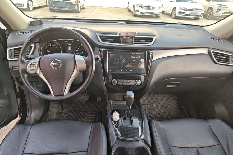 Used Nissan X-Trail 2014 2.0L CVT Comfort Edition 2WD Center Console